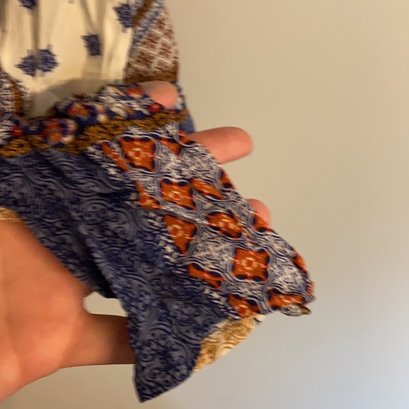 🟢10/$10 - blouse - Picture 3 of 3